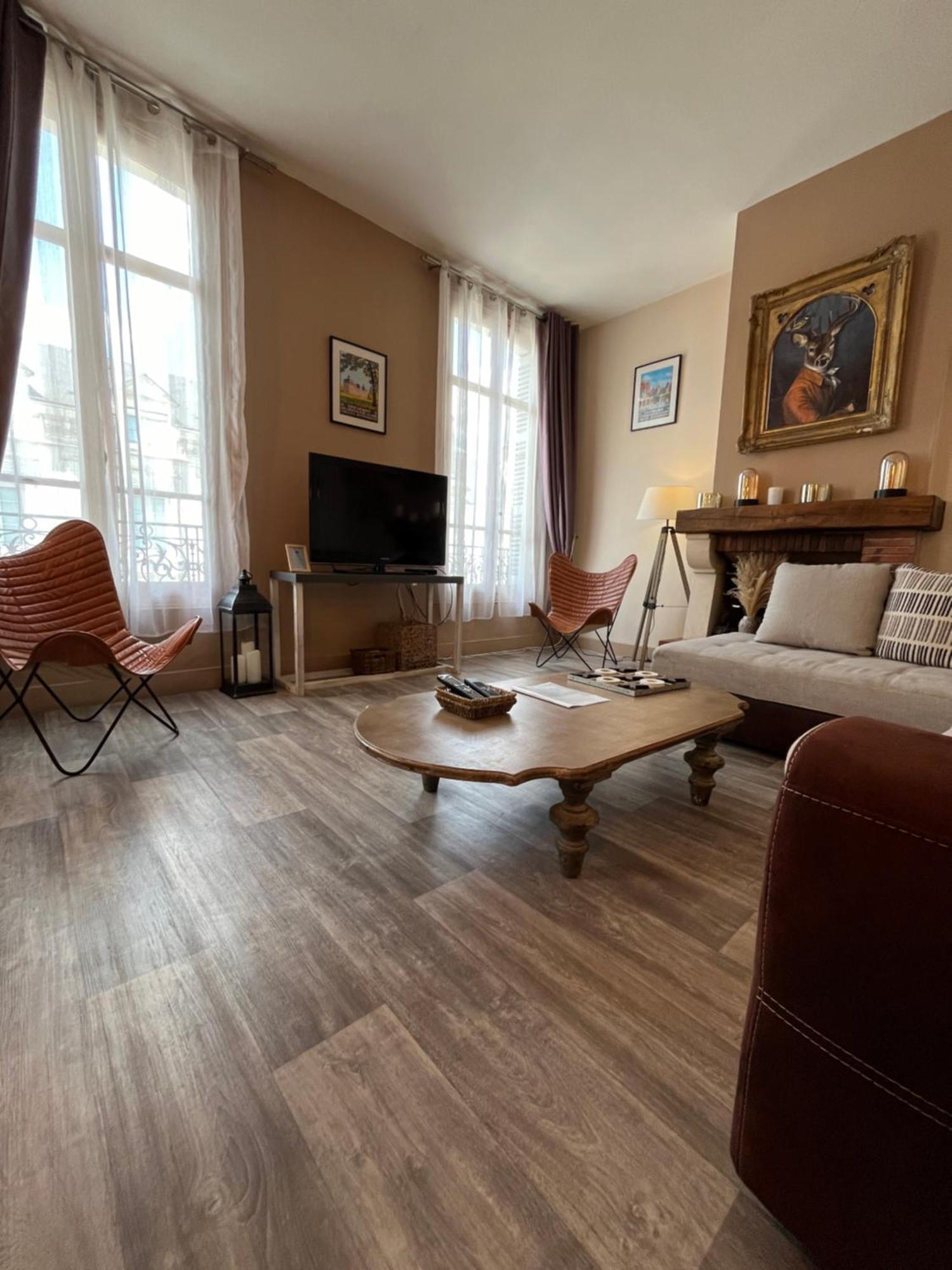 Cote Chateau - Grand Appartement Au Coeur De Blois Exterior photo
